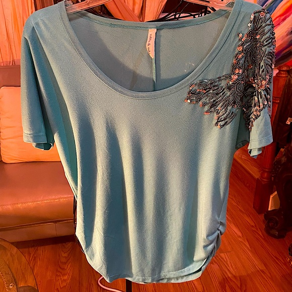 New Robbi & Nikki teal top w/ sequin accents. Sz M - Picture 1 of 7